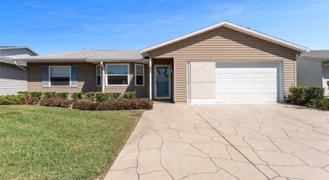 Photo of 1939 Prairie Dunes Cir N, Lakeland, FL 33810
