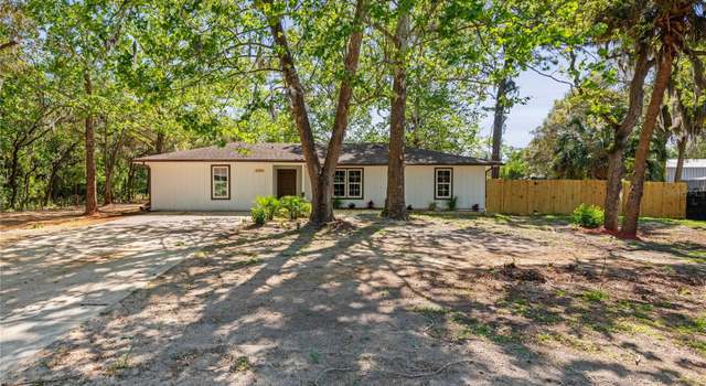 Photo of 535 N Dunkenfield Ave, Crystal River, FL 34429