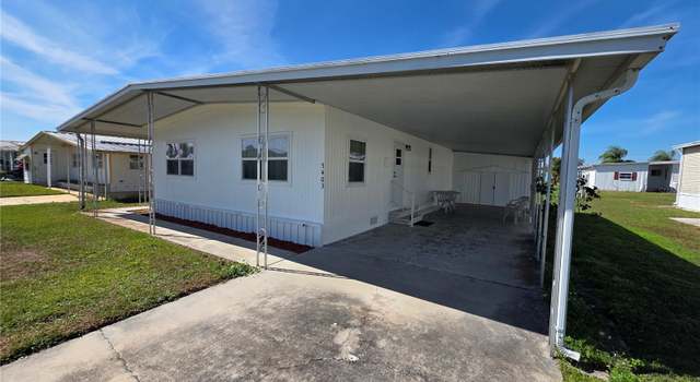 Photo of 5403 Comanche St, Zephyrhills, FL 33542
