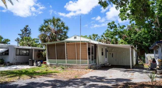 Photo of 5204 Yellow Pine St N, St Petersburg, FL 33709