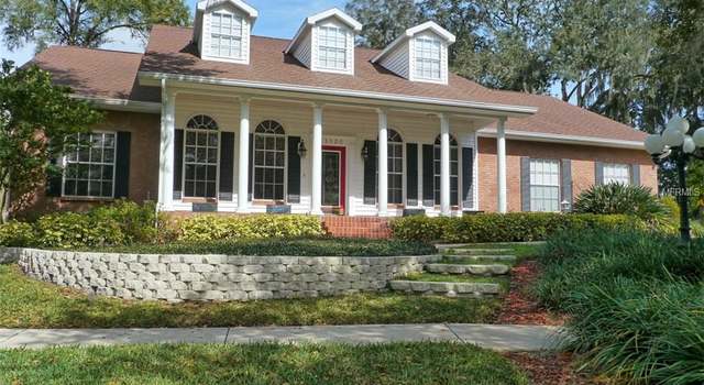 Photo of 1120 Hunt Club Ln, Valrico, FL 33594