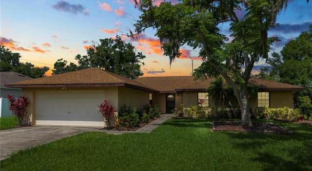 Photo of 1917 Lori Ln W, Lakeland, FL 33801