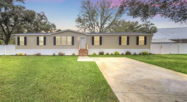 Photo of 8915 Hammock Loop, Polk City, FL 33868