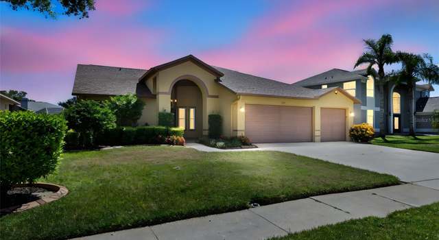 Photo of 4964 Edgewater Ln, Oldsmar, FL 34677