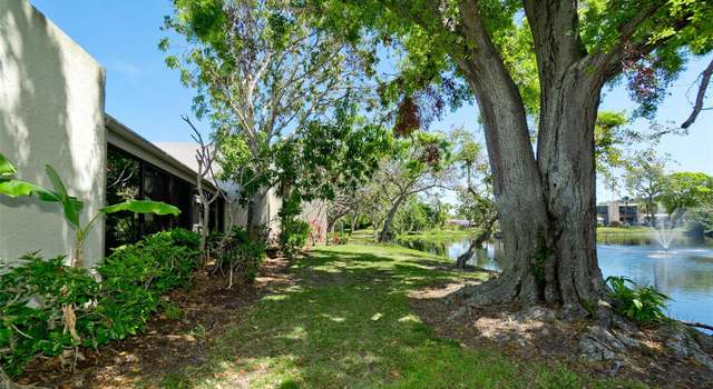 Photo of 631 Woodlawn Dr, Bradenton, FL 34210