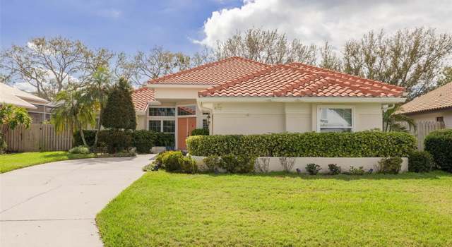 Photo of 872 Live Oak Ter NE, St Petersburg, FL 33703