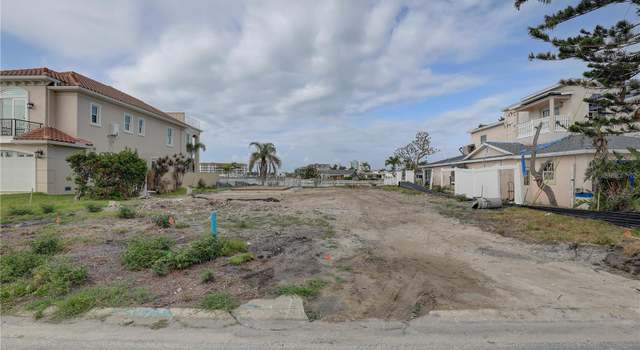 Photo of 11100 5th St E, Treasure Island, FL 33706