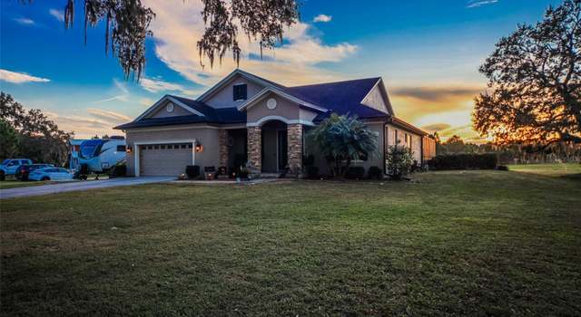 Photo of 1004 Country Oaks Ln, Lakeland, FL 33810