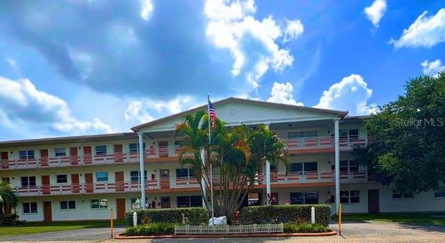 Photo of 6015 19th St N #304, Saint Petersburg, FL 33714
