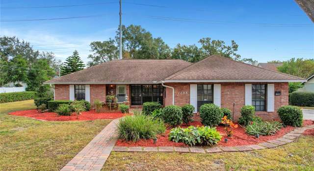 Photo of 1208 Hilltop Dr, Mount Dora, FL 32757