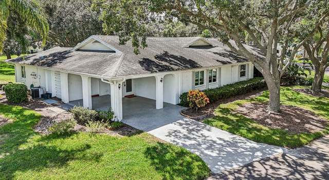 Photo of 2102 Hailstone Cir, Sun City Center, FL 33573