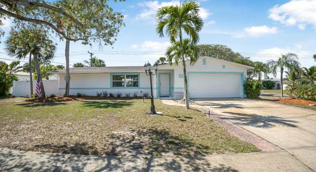Photo of 610 N Robin Way, Satellite Beach, FL 32937