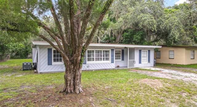 Photo of 131 E 3rd Ct, Chuluota, FL 32766