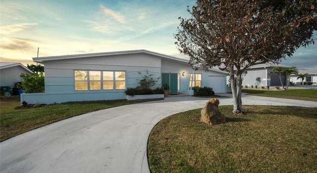 Photo of 115 Leland St SE, Port Charlotte, FL 33952