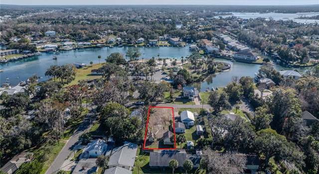 Photo of 27 NE 2nd St, Crystal River, FL 34429