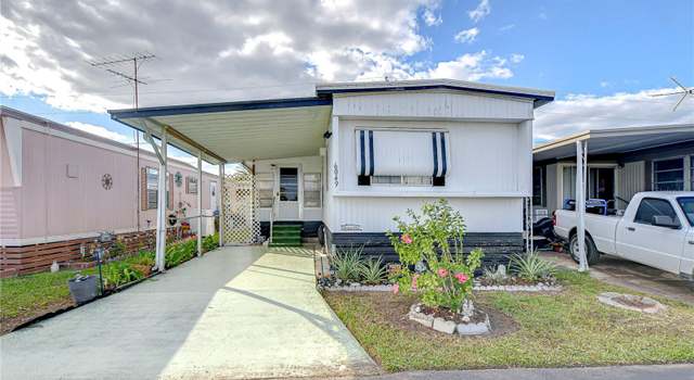 Photo of 6049 Minerva St, Zephyrhills, FL 33542