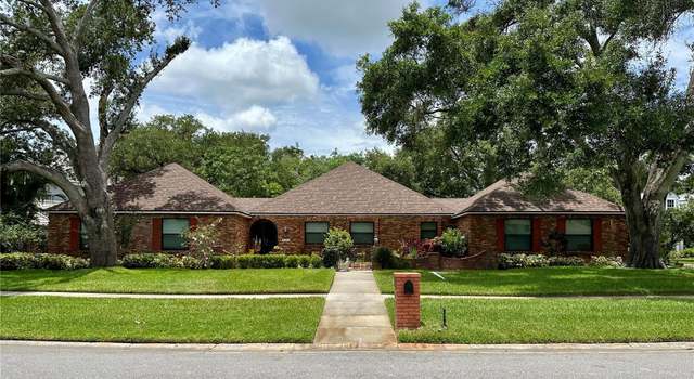 Photo of 4405 Meadowwood Way, Tampa, FL 33618