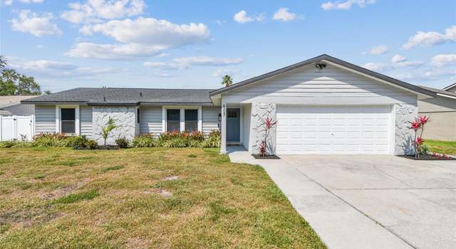 Photo of 507 Hammock Dr, Palm Harbor, FL 34683