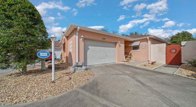 Photo of 1019 Avalon Ave, Lady Lake, FL 32159