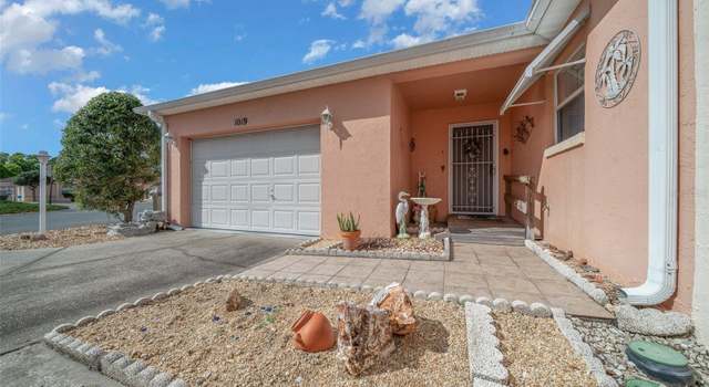 Photo of 1019 Avalon Ave, Lady Lake, FL 32159