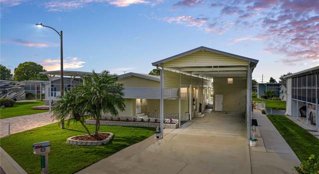 Photo of 5130 Island View Cir N, Polk City, FL 33868