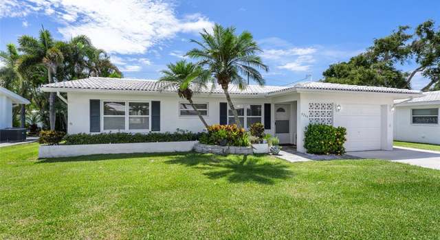 Photo of 9244 142nd St, Seminole, FL 33776