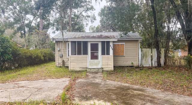 Photo of 407 NE 19th Dr, Gainesville, FL 32641