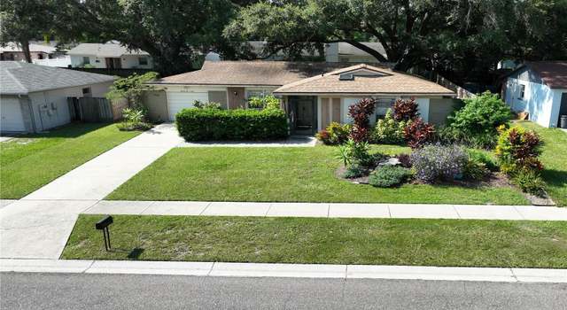 Photo of 2209 Whitney Pl, Valrico, FL 33594