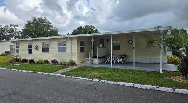 Photo of 6307 Parksend Ln, Zephyrhills, FL 33542