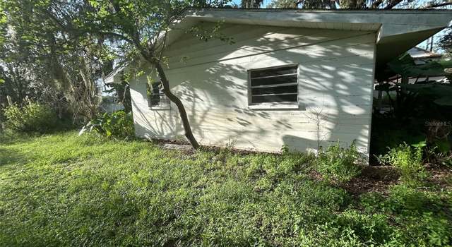 Photo of 4979 Lakewood Dr, Dade City, FL 33523