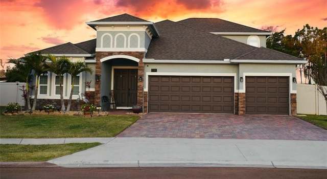 Photo of 734 Calabria Way, Howey In The Hills, FL 34737