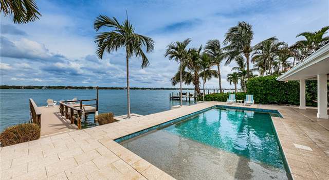 Photo of 11145 9th St E, Treasure Island, FL 33706