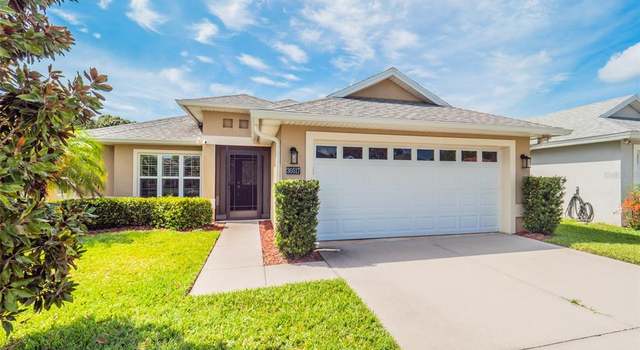 Photo of 30517 Island Club Dr, Tavares, FL 32778
