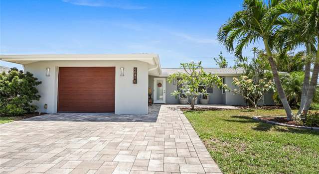 Photo of 6841 Roxbury Dr, Sarasota, FL 34231