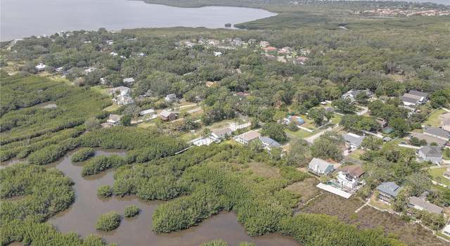Photo of 8117 Bay Dr, Tampa, FL 33635