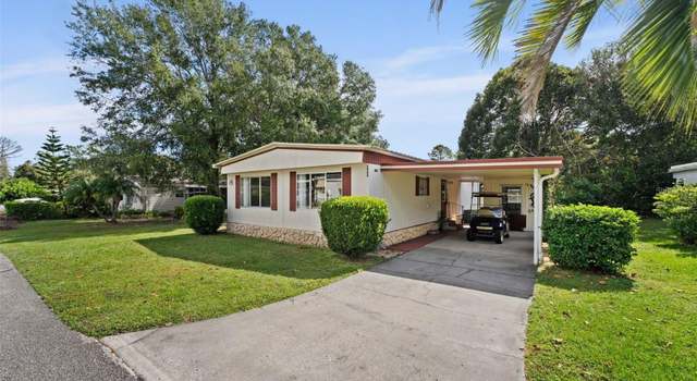 Photo of 2060 Lamplight Cir, Mount Dora, FL 32757