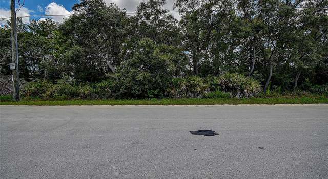 Photo of 6927 W Merrivale Ln, Homosassa, FL 34446