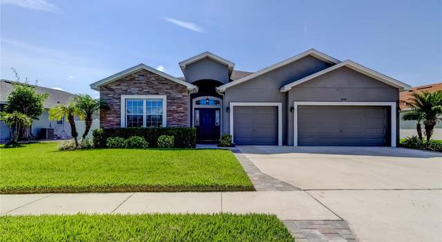 Photo of 6648 Castle Green Pl, Zephyrhills, FL 33541