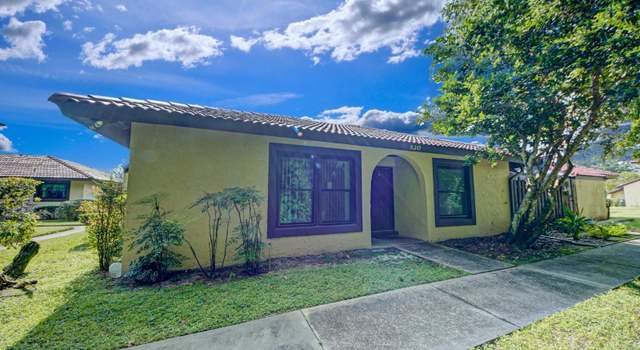 Photo of 530 Hunter Cir, Kissimmee, FL 34758