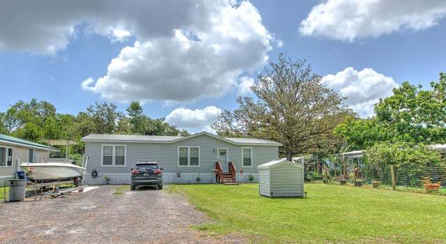Photo of 3832 Michelle Ln, Zephyrhills, FL 33541