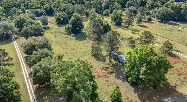 Photo of 427 SW Buck Ct, Fort White, FL 32038