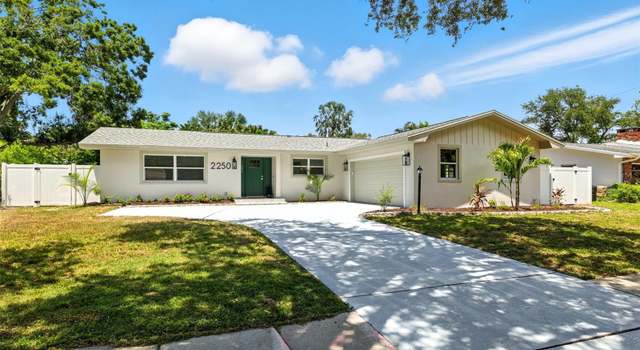 Photo of 2250 Glenmoor Rd N, Clearwater, FL 33764