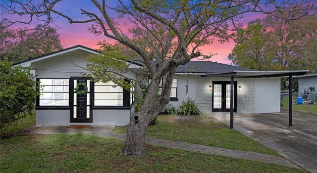 Photo of 1607 31st St NW, Winter Haven, FL 33881
