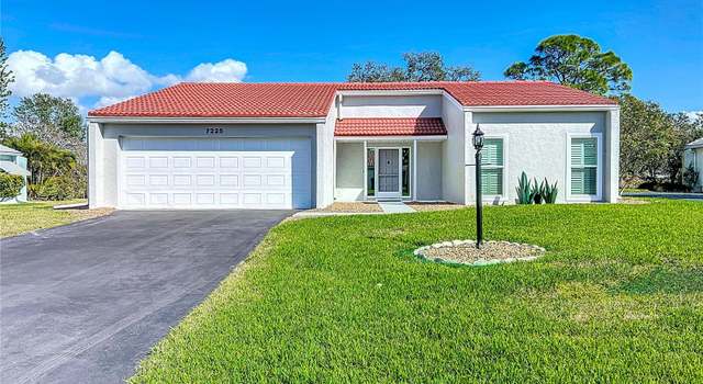 Photo of 7225 Las Casas Dr, Sarasota, FL 34243