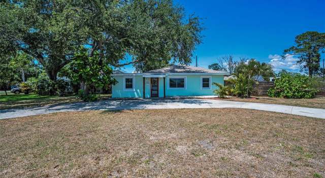 Photo of 1101 Essex Dr N, St Petersburg, FL 33710