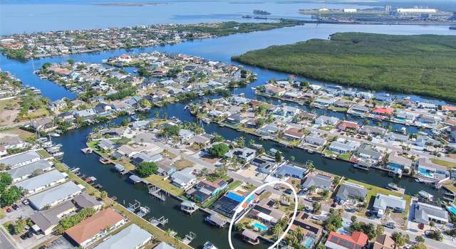 Photo of 1012 Spindle Palm Way, Apollo Beach, FL 33572