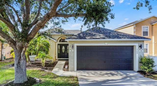 Photo of 520 Ridges Dr, Dundee, FL 33838