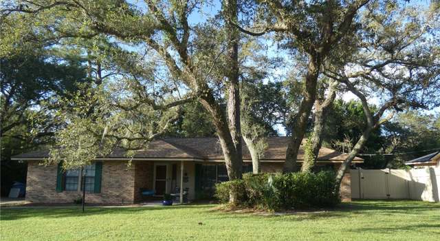 Photo of 749 E Yorkshire Dr, Deland, FL 32724