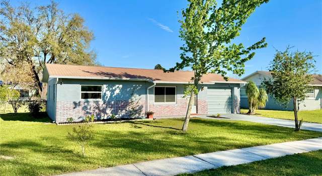 Photo of 6126 16th St, Zephyrhills, FL 33542