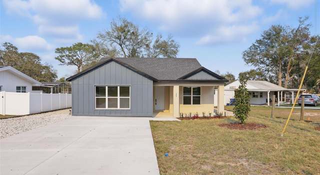 Photo of 355 Anderson Dr, Groveland, FL 34736